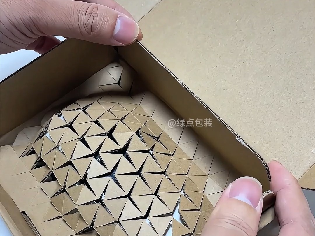 4款创意环保邮购盒包装设计合集